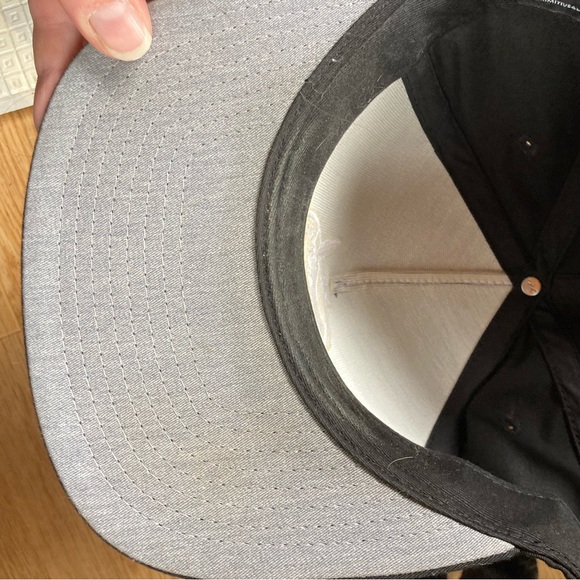 Primitive x Playboy SnapBack - Picture 5 of 6